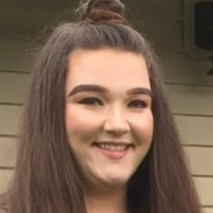 Amber Clemens, 34 (Instagram Star)