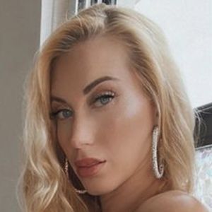 Amber Hayes image 2