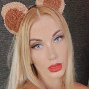 Amber Hayes image 6