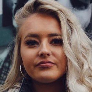 Amber Knight image 5