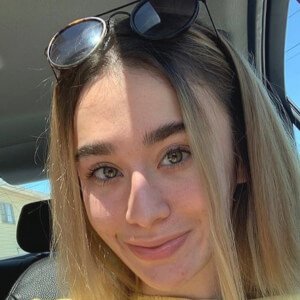 Amber Van Pelt, 26 (TikTok Star)