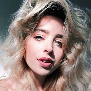 Ameera Belle, 32 (Instagram Star)