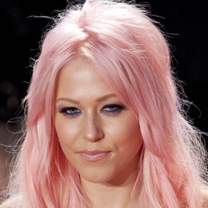 Amelia Lily image 4