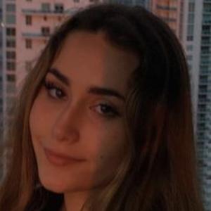 Amelia Spinnato, 23 (Instagram Star)