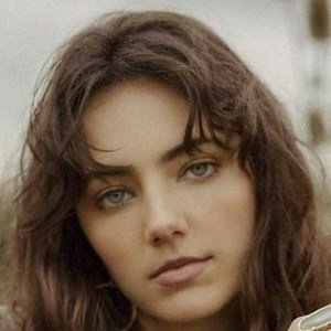 Amelia Zadro image 7