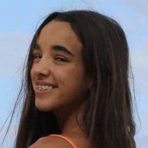 Amélie Girard, 19 (TikTok Star)