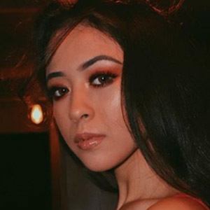 America Cuevas, 24 (Звезда Инстаграма)