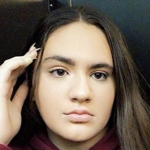 Amethyst Rose, 26 (Estrella de Instagram)