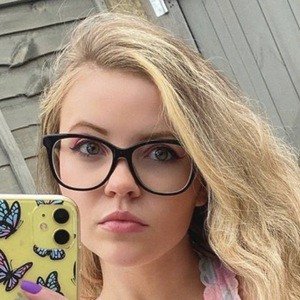 Amie Johnson, 24 (YouTube Star)