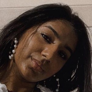 Amira Shiwraj, 21 (TikTok明星)