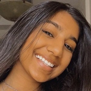 Amira Shiwraj, 21 (TikTok明星)