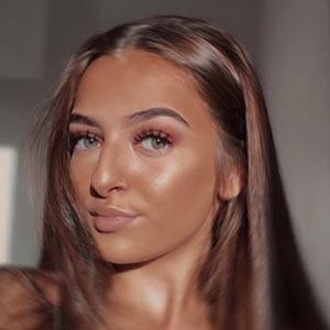 Amy Menzies, 24 (YouTube Star)