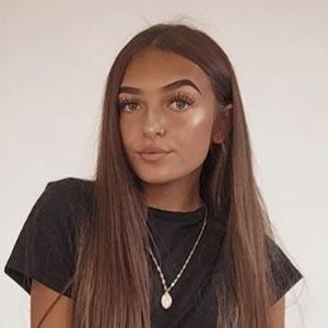 Amy Menzies, 24 (YouTube Star)