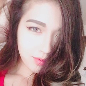 Amy Moore, 32 (TikTok Star)