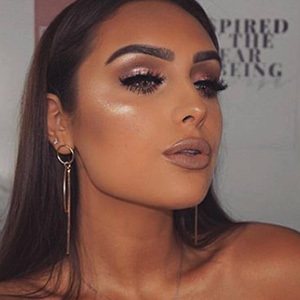 Amy-Rose Walker, 27 (YouTuber)