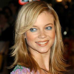 Amy Smart image 6