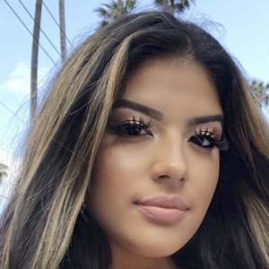 Ana Antxana, 29 (TikTok明星)