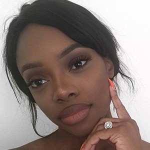 Ana Buford, 31 (YouTube明星)