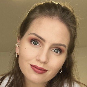 Ana Carla, 32 (YouTube明星)