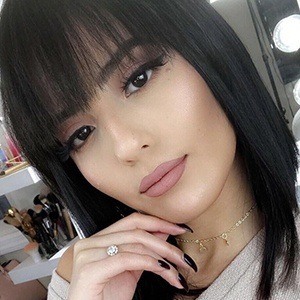 Ana Chavarría Pin, 31 (YouTube Star)