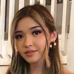 Ana Garrett, 28 (TikTok Star)