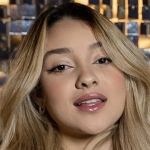 Ana Ju, 22 (Instagram Star)