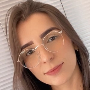 Ana Karoline, 33 (YouTube Star)