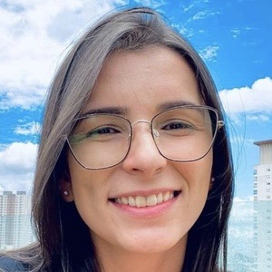 Ana Karoline, 33 (YouTube Star)