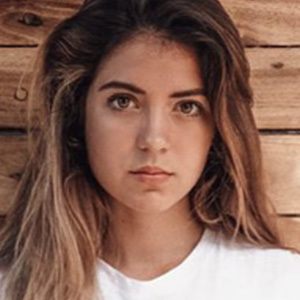 Ana Laura González, 26 (衝浪者)