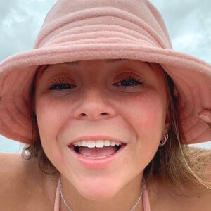 Ana Stowell image 5