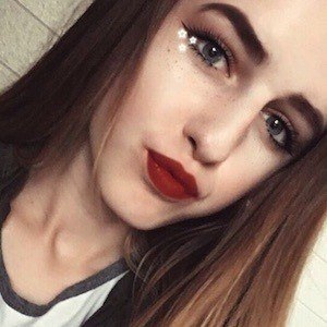 Anah Wieland, 26 (Instagram Star)