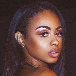 Analicia Chaves, 36 (Звезда Инстаграма)