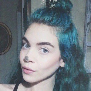 Anastasjia Louise, 31 (YouTube Star)