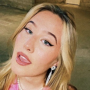 andimitchellll, 19 (TikTok Star)