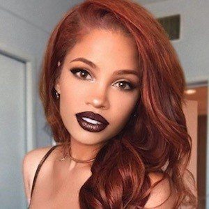 Andrea Brooks, 37 (Звезда Youtube)