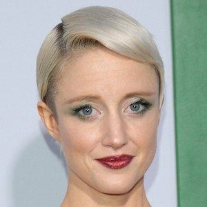 Andrea Riseborough, 44 (Киноактриса)