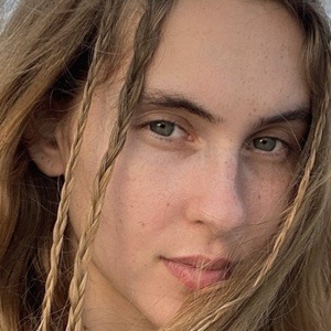 AndreawhisperingASMR, 26 (TikTok Star)