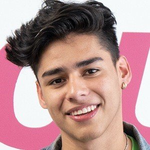 Andrew Davila, 25 (Estrella de Instagram)