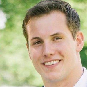 Andrew East, 32 (Membre de la famille)