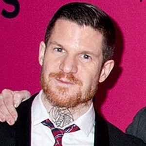Andy Hurley, 45 (Nghệ sĩ chơi trống)