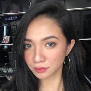 Angel Dei, 30 (Instagram明星)