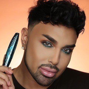 Angel Merino, 35 (化妆师)