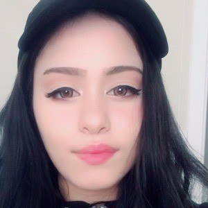 Angela Bakiris, 26 (YouTube Star)