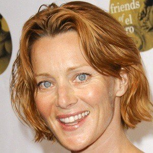 Angela Featherstone, 60 (Actrice de télévision)