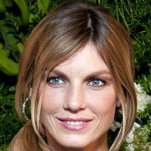 Angela Lindvall, 45 (Modelo)