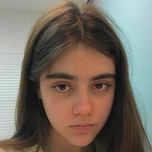 Angelarrochista, 19 (TikTok Star)