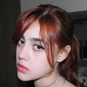 Angelarrochista, 19 (TikTok Star)