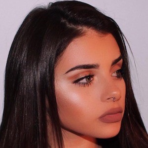 Angelina Galvis, 25 (Instagram Star)