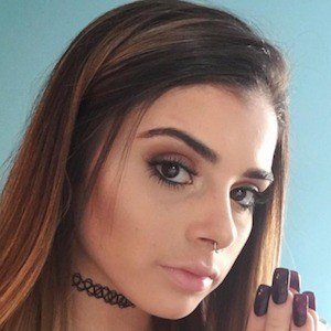 Angelina Galvis, 27 (Instagram Star)