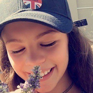 Angelina Green, 21 (流行歌手)